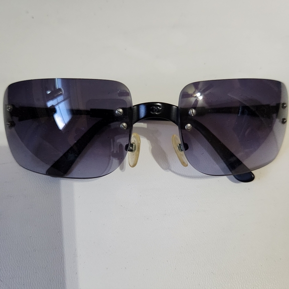 Chanel Interlocking CC Logo Shield Sunglasses - Picture 6 of 16